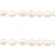 BQ Freshwater pearls nugget round 7-8mm Natural White