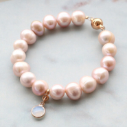 Inspirational Sets Classy jewellery with freshwater pearls