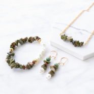 Inspirational Sets Amazing jewellery made of chips stone beads