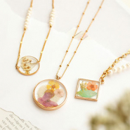 Inspirational Sets SPRING VIBES! With charms and spacers with dried flowers