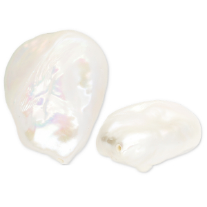 TQ Freshwater pearls drop Natural White