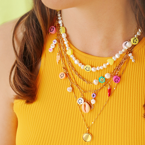 Make colourful eye-catchers with the new polymer beads 