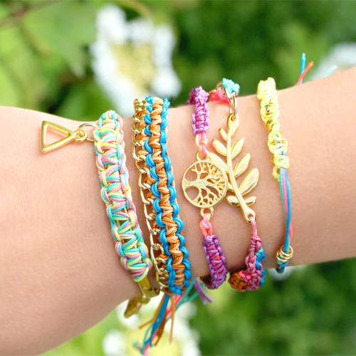 Nice trends with colourfull macrame wire!