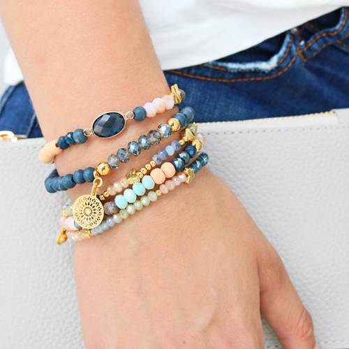 These marvelous top faceted beads give your piece of jewellery that extra bit of glamour!