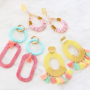 Get inspired: summery earrings with resin pendants