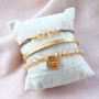 Make trendy jewellery with holographic glass beads