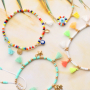 Get started with mini tassels for the best colourful bracelets! 