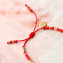 Get started with mini tassels for the best colourful bracelets! 