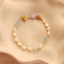 How to design necklaces and bracelets with letter beads
