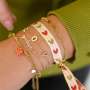 How to present stainless steel earrings and bracelets