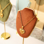 This is how to present your jewellery collection!