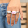 Create eye-catching jewellery with hand-painted imitation pearls