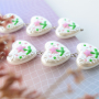 Create eye-catching jewellery with hand-painted imitation pearls