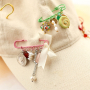 Tips for designing with decorative pins with eyelets