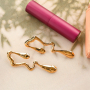 Combine trendy earrings with unique jewellery cards