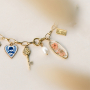 Creating classic jewellery with charms with dried flowers