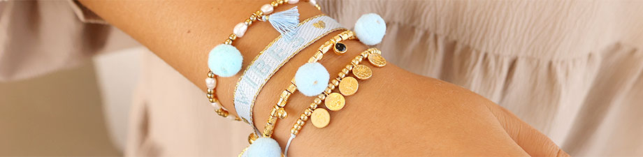 Pompom charms and beads to spice up your jewellery